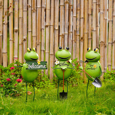 Durable Animal Garden Ornament Anthropomorphic Metal Frog Yard Art