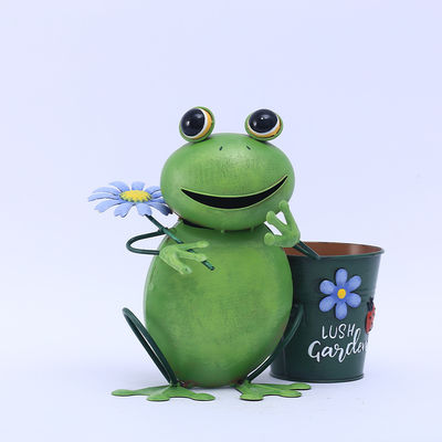 Small Animal Garden Ornament Metal Lightweight Frog Shaped Garden Bucket