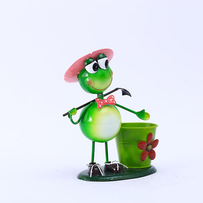 Decorative Metal Yard Ornaments Handcrafted Metal Frog Garden Decor ODM