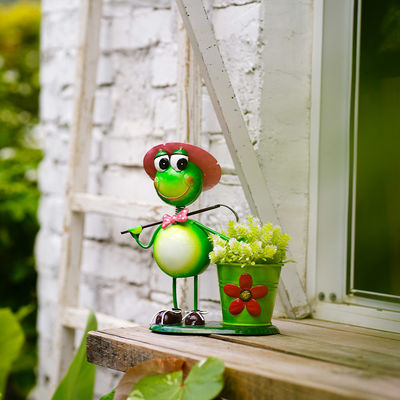Decorative Metal Yard Ornaments Handcrafted Metal Frog Garden Decor ODM