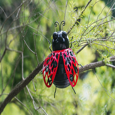 Artistic Animal Metal Insect Garden Ornaments Multicolor Eye Catching