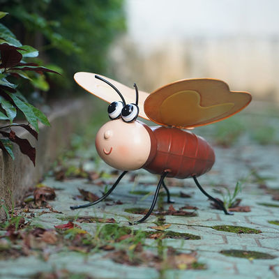 Decorative Metal Bee Garden Sculpture Art Rustproof Multiple Design