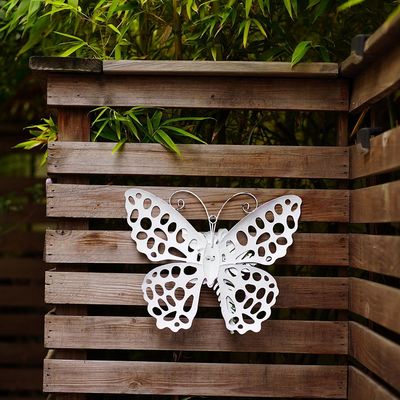 Lifelike Metal Butterfly Yard Art Recyclable Garden Statues Metal Multiple