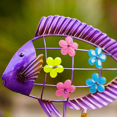 OEM Metal Yard Ornaments Multicolor Animal Garden Figurines Hollow Out Fish