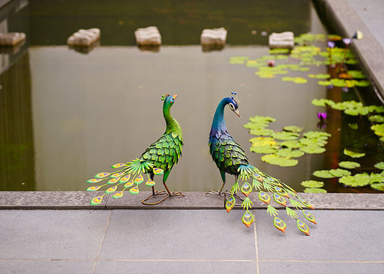 Green Metal Peacock Lawn Ornament Modern Animal Garden Decoration