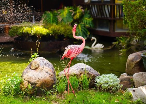 Creative Metal Pink Flamingo Garden Ornament Outdoor Flamingo Yard Art Metal