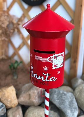 Outdoor Christmas Metal Yard Art Modern Metal Santa Post Box Standing