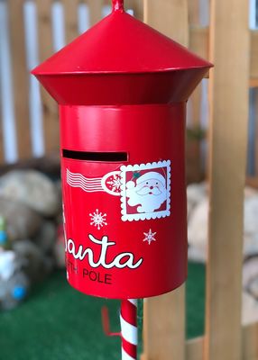 Outdoor Christmas Metal Yard Art Modern Metal Santa Post Box Standing