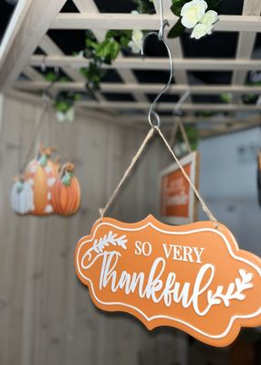 Yellow Harvest Festival Decorations Hanging Outdoor Metal Pumpkins Ornaments