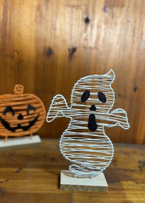 OEM / ODM Halloween Ornaments Ghost / Pumpkin Garden Ornament Metal