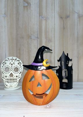 Small Metal Halloween Pumpkin Ornaments Candlestick Metal House Ornaments