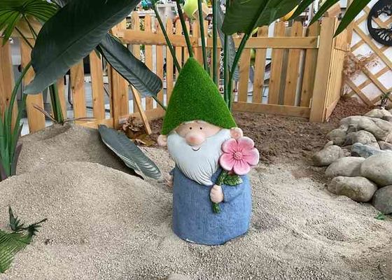 Gnome Magnesium Oxide Outdoor Furniture / Metal Lawn Ornaments Weatherproof