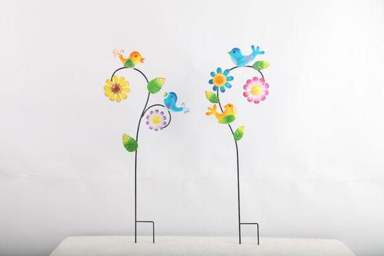 Handcrafted Metal Outdoor Garden Decorations Durable Flower Inserts Customizable
