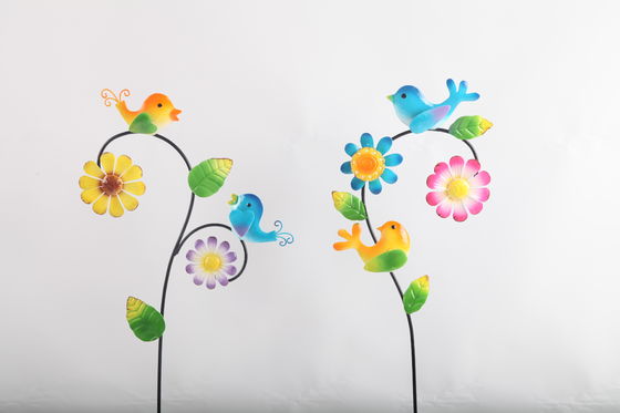 Handcrafted Metal Outdoor Garden Decorations Durable Flower Inserts Customizable