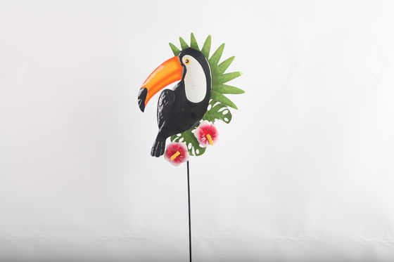 Plug In Toucan Metal Yard Ornaments Weather Resistance Garden Decorations