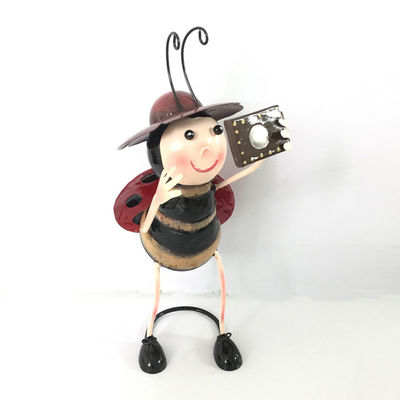 Metal Vintage Aged Bee Ornament Garden Iron Decoration OEM