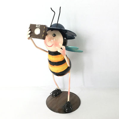 Metal Vintage Aged Bee Ornament Garden Iron Decoration OEM
