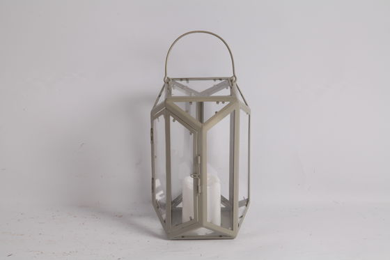 Exquisite Space At Handicrafts Lanterns for a Festive Christmas Atmosphere