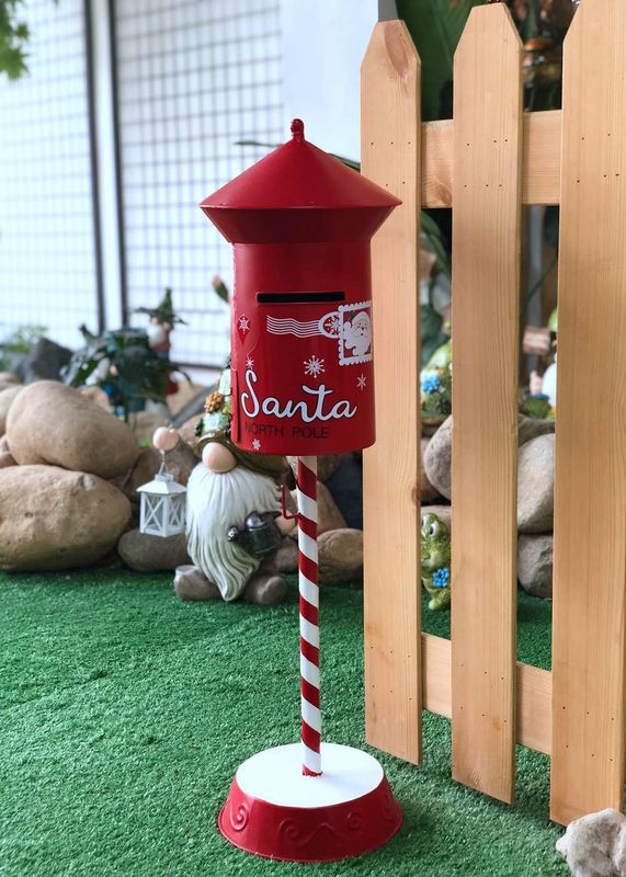 Outdoor Christmas Metal Yard Art Modern Metal Santa Post Box Standing