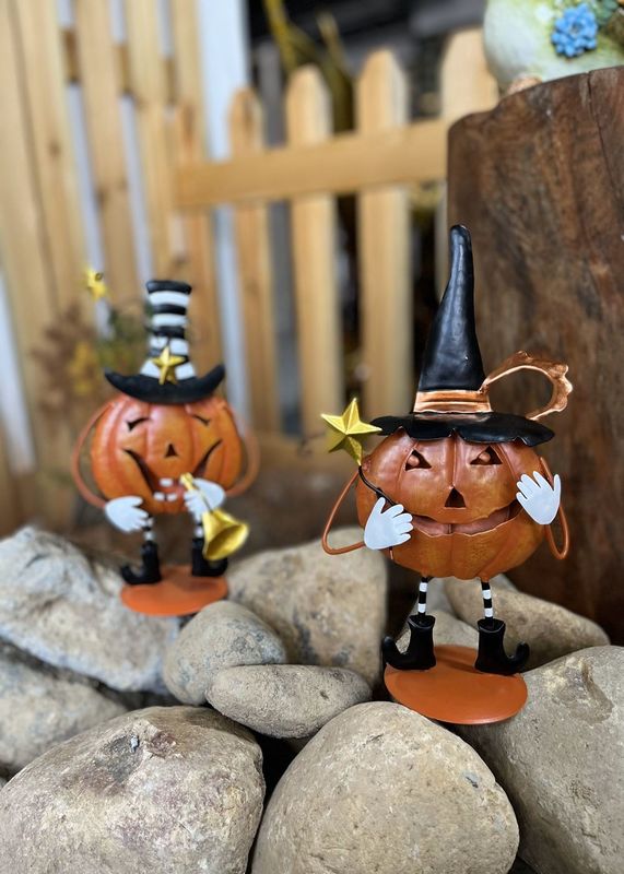 Small Halloween Ornaments Lightweight Metal Jack-O-Lantern Outdoor